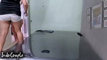 Desahan Mesra Chika Toge, Gadis Berhijab Yang Terbuai Dalam Pijatan Dan Rayuan Sang Terapis