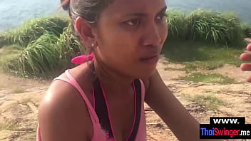 Gadis Amatir Thailand Terima Job Buat Sesi Blowjob