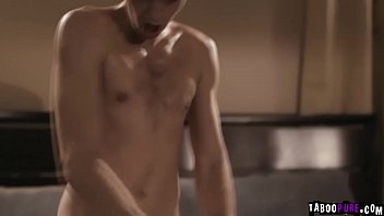 Batang Muda Masuk Keluar Dari Belakang Memek Ibu-ibu Gaya Doggy