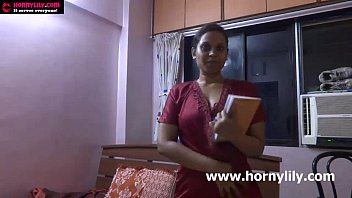 Lily Yang Bergairah, Payudara Besar Dan Menggoda Si Bunga Desi India