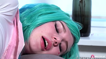 Leyla Lure Menggoda Dengan Cosplay Solo, Memuaskan Diri Dengan Dildo Dalam Berbagai Pose Yang Panas.