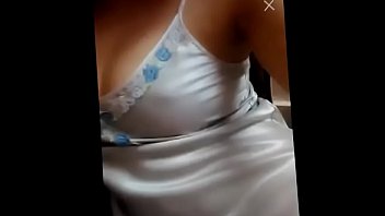 Pamer Tubuh Seksi Di Bigo Live, Gadis Vietnam Menggoda