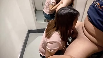 Filipina Nakal Nekat Hisap Dan Dikentot Di Ruang Ganti Umum Sampai Telan Cairan Panas Part 4