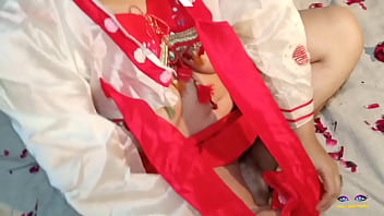 Istri Desi Selingkuh Dalam Gaun Merah Putih, Adegan Panas Dengan Audio Hindi Buatan Rumah