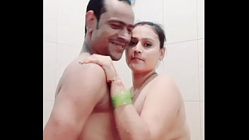 Istri Desi Dipuaskan Dengan Bercinta Di Kamar Mandi