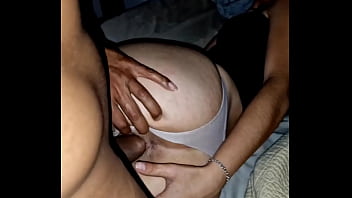 Awalnya Ella Bilang Enggak Mau, Tapi Ujung-ujungnya Malah Minta Tambah Lagi