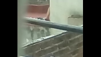 Besina Bergoyang Menggoda