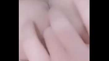 Mau Lihat Cewek Yang Baru Lupa Mantan?