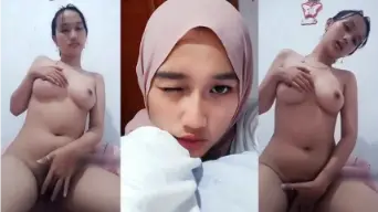 Dianitasari Merekam Dirinya Sendiri Bermain Untuk Pacar Tersayang