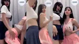 Dua Abg Cosplayer Jepang Yang Menggoda Di Live Luluspark
