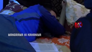 Akeli Bhabhi, Kisne Dekha Uski Tanhai Mein Kya Hua?