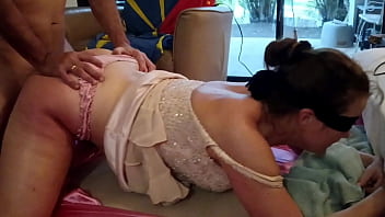 Gadis Prancis Amatir Bergaya Seksi Dengan Stoking Dan High Heels, Main Di Semua Posisi