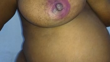Wanita India Berdarah Panas, Sahabat Vanitha, Mengenakan Saree Biru, Memamerkan Payudara Besar Dan Vaginanya Yang Mulus, Meremas Payudara Dan Menggosok Vaginanya