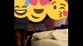 Istri Desi Menggoda Tukang Kabel Dengan Godaannya