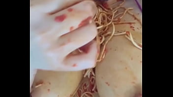 Gila Banget! Adik Tiri Arab Hot Masturbasi Pakai Makanan Di Los Angeles, Fetish Ekstrem 2025