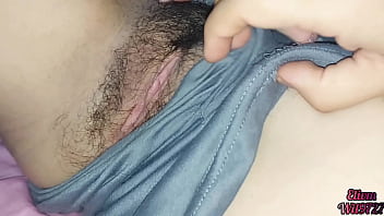 Desi Bermain Dengan Memek Sempit Adik Tiriku
