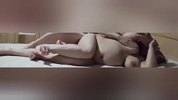 Pasangan Suami Istri Amatir Bercinta