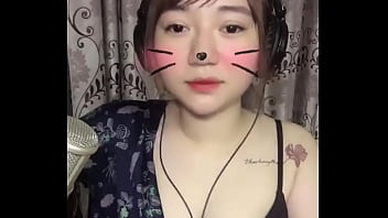 Gadis Seksi Yang Menggoda