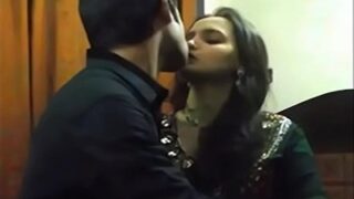 Gadis Mumbai Yang Menggoda Menikmati Kejantanan Pacarnya