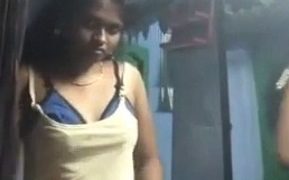 Video Panas Gadis Tamil Trichy Berganti Baju Tanpa Busana