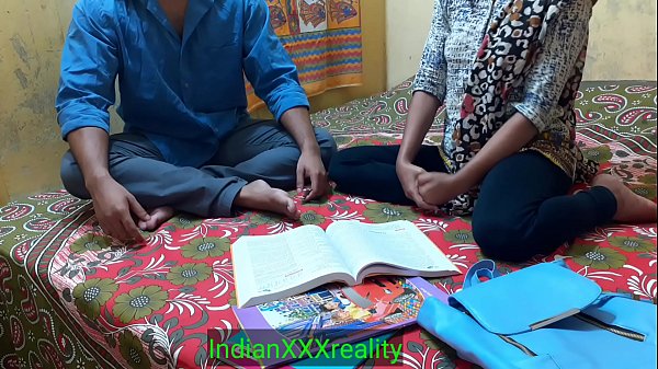 Kavita, Murid Terbaik Yang Menggoda Dalam Adegan Panas Hindi