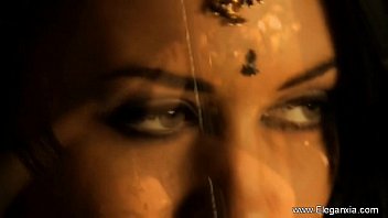 India Dan Pesona Wanita Yang Memikat