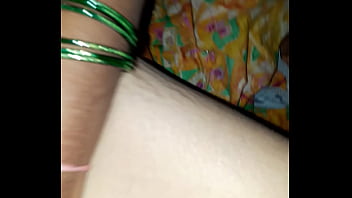 Desi Bhabhi Yang Menggoda
