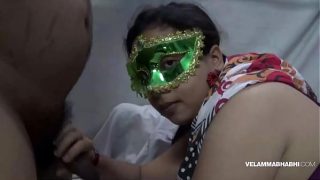 Velamma Bhabhi Yang Mahir Mengisap Kontol India