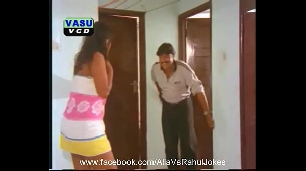Gadis Seksi Mandi Di Kamar Mandi