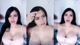 Alondra Si Toge Montok Hanya Pakai Beha