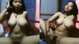 Elsa Di Instagram Masih Kecil, Tapi Sudah Bisa Colmek