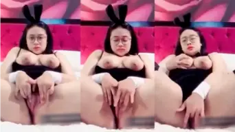 Gadis Berkacamata Dengan Payudara Besar Yang Kesepian Dan Haus Cinta Bagian 3