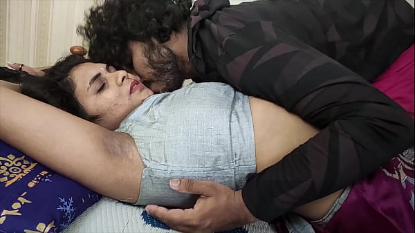 Bhabhi Desi Tersesat Digituin Mentah-mentah Sama Orang Tak Dikenal