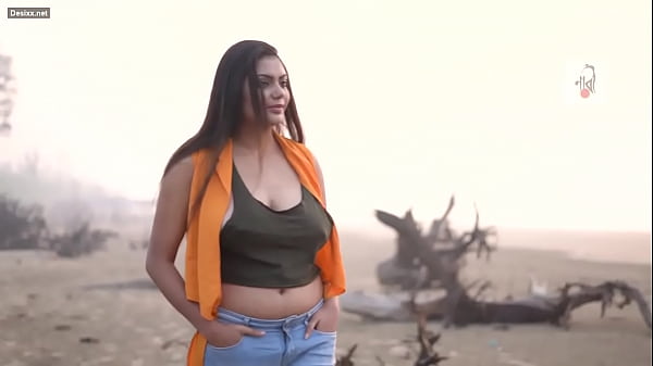 Pemotretan Gadis Seksi Desi Yang Menggoda