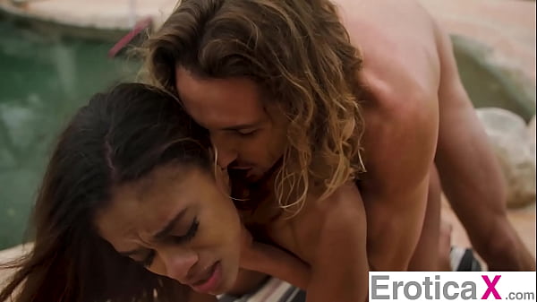 Sesi Panas Interracial Dengan Nia Nacci, Kira Noir & Banyak Lagi!! – Eroticax
