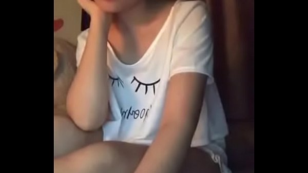 Gai Viet Nong Bong Giua Dem Khuya