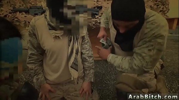 Kantor Arab Dan Rumah Panas, Gadis Lokal Berpantat Besar