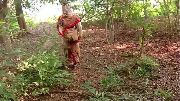 Malam Natal Panas Bersama Radhika Di Tengah Hutan Liar
