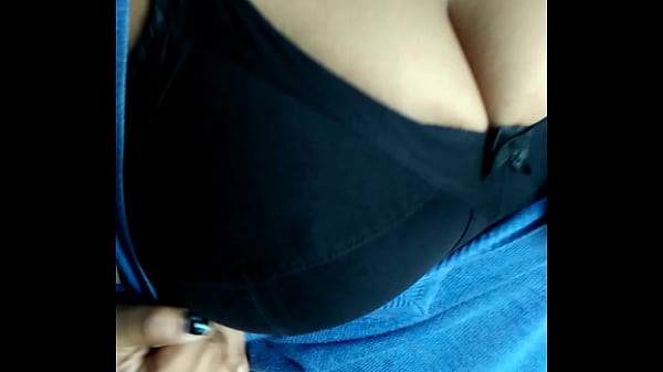 Desi Cantik Berani Pamer Payudara Seksi