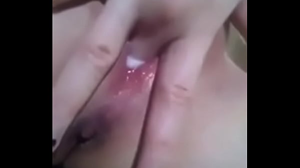 Miu Phạm Gây Sốt Vietnam