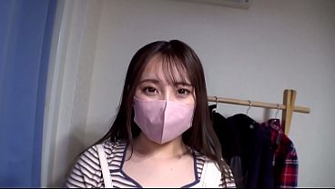【素人娘が顔出しでフェラチオ】