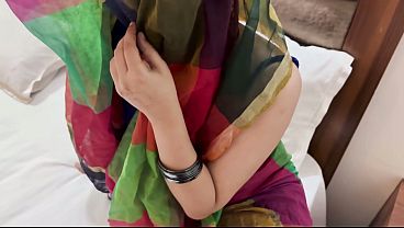 Desi Bhabhi Bergoyang Pantat Besar, Anal Bikin Perutnya Buncit