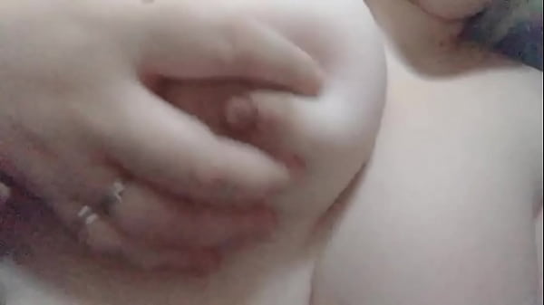 Hisap Putingku Sampai Basah Kuyup, Sayang.