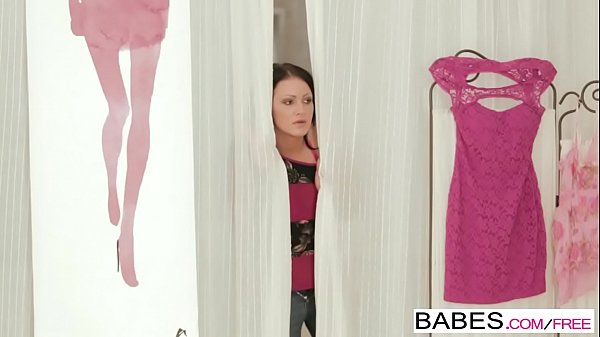 Bimbingan Mesra Ibu Tiri – Kristof Cale, Anita Bellini, Dan Nia Black Dalam Aksi Pengintipan