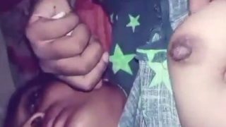 Jari Menggoda Memek India Yang Basah Dan Menggairahkan