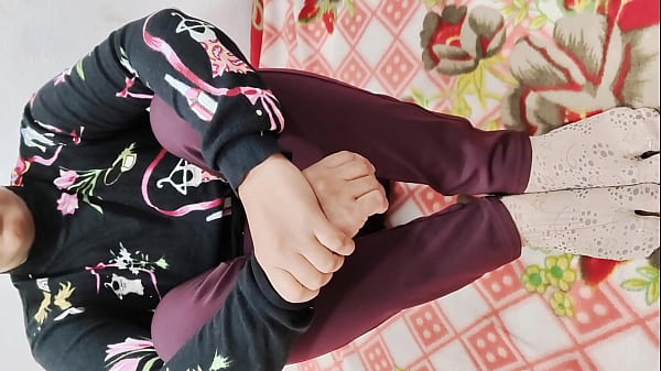 Desi Indian Pinky Digoyang Pantatnya Oleh Cowok Nafsu