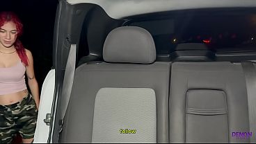 Gadis Amatir Digoyang Di Mobil Depan Umum