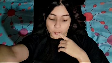Papi, Suka Gak Lihat Gue Megang-megang Diri Sendiri Kayak Gini? Mau? Mau Kan?