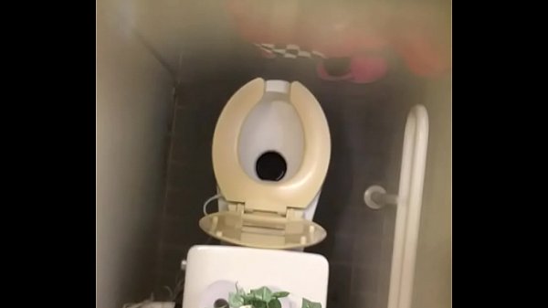 Toilet Jepang Yang Bikin Basah Dan Bergairah