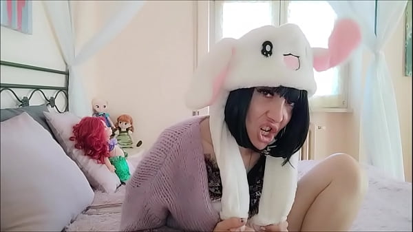 Chantal Bikin Popok Jadi Penggoda Yang Bikin Panas